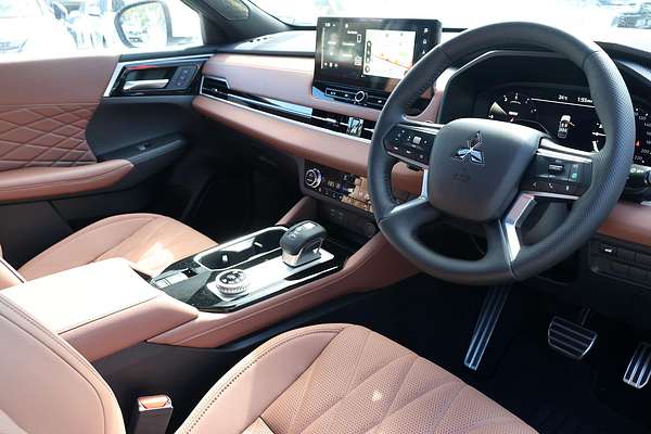 2025 Mitsubishi Outlander Exceed Tourer ZM