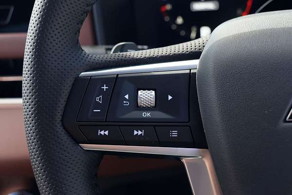 2025 Mitsubishi Outlander Exceed Tourer ZM