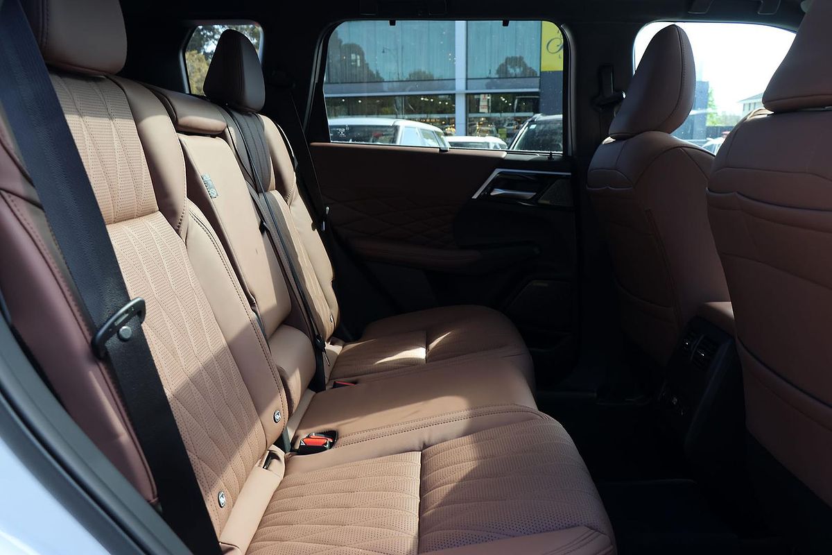 2025 Mitsubishi Outlander Exceed Tourer ZM