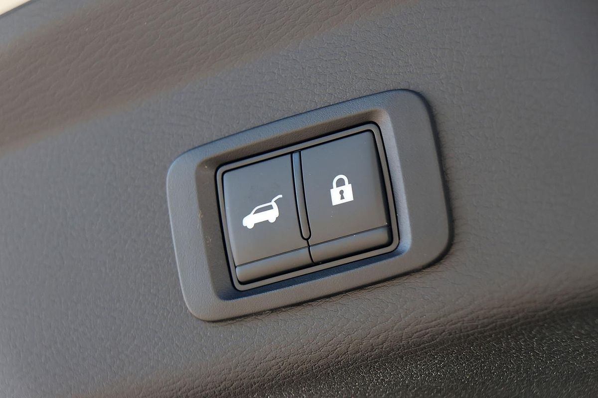 2025 Mitsubishi Outlander Exceed Tourer ZM
