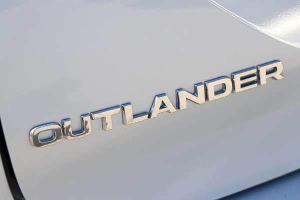 2025 Mitsubishi Outlander Exceed Tourer ZM