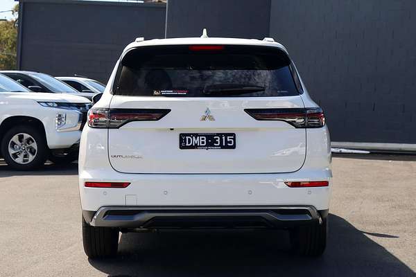 2025 Mitsubishi Outlander LS ZM