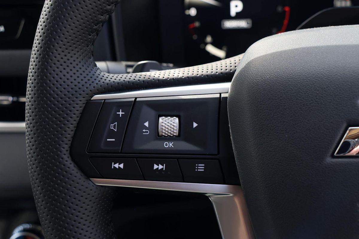 2025 Mitsubishi Outlander LS ZM