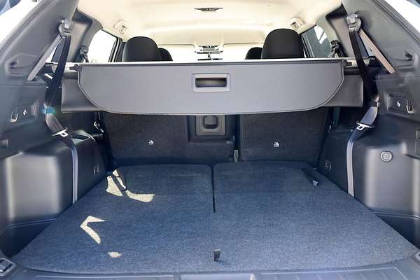 2025 Mitsubishi Outlander LS ZM
