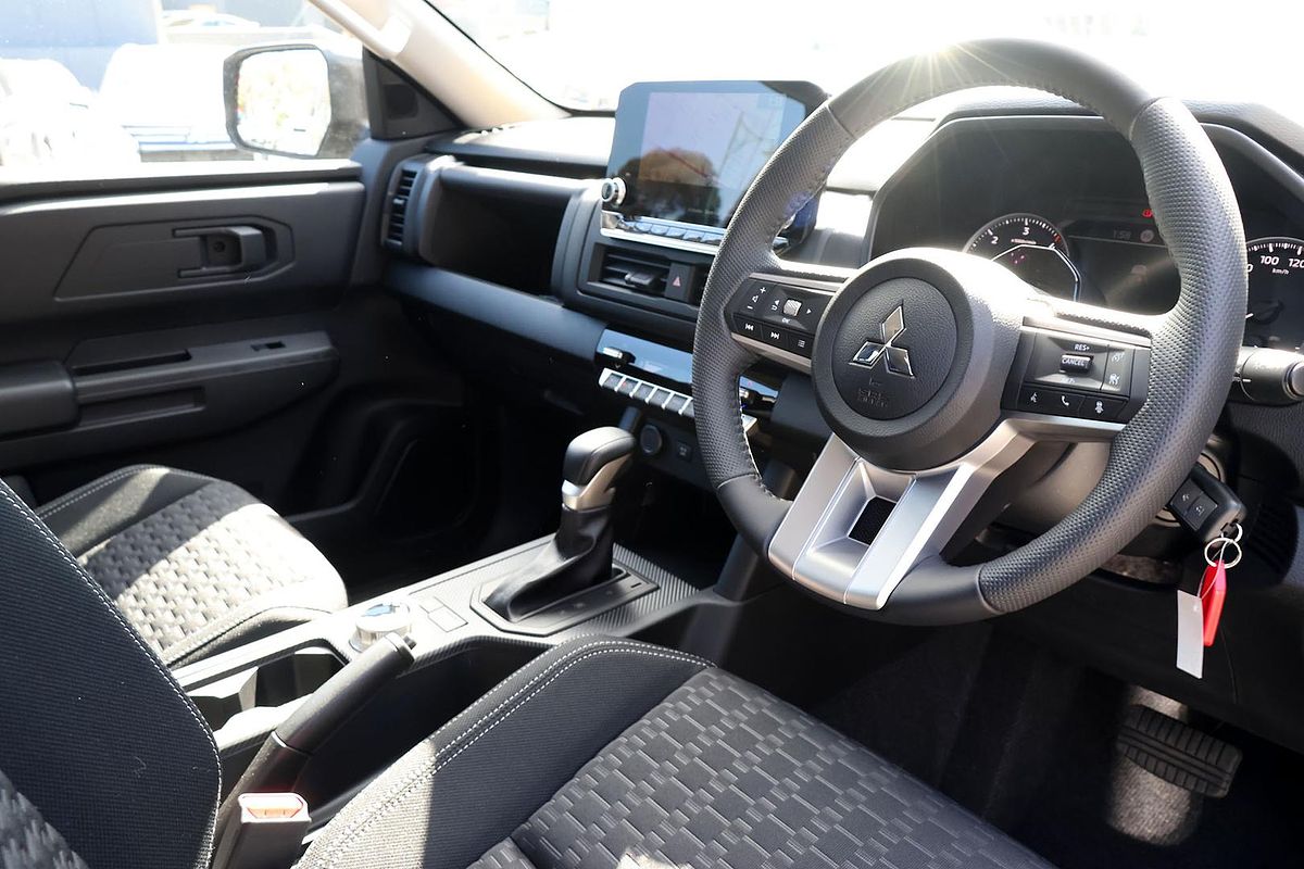 2025 Mitsubishi Triton GLX-R MV 4X4