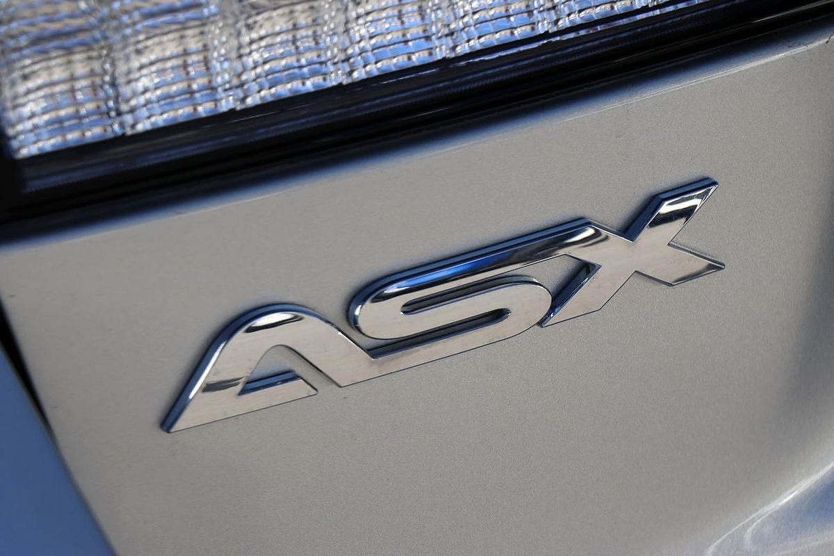 2024 Mitsubishi ASX ES XD
