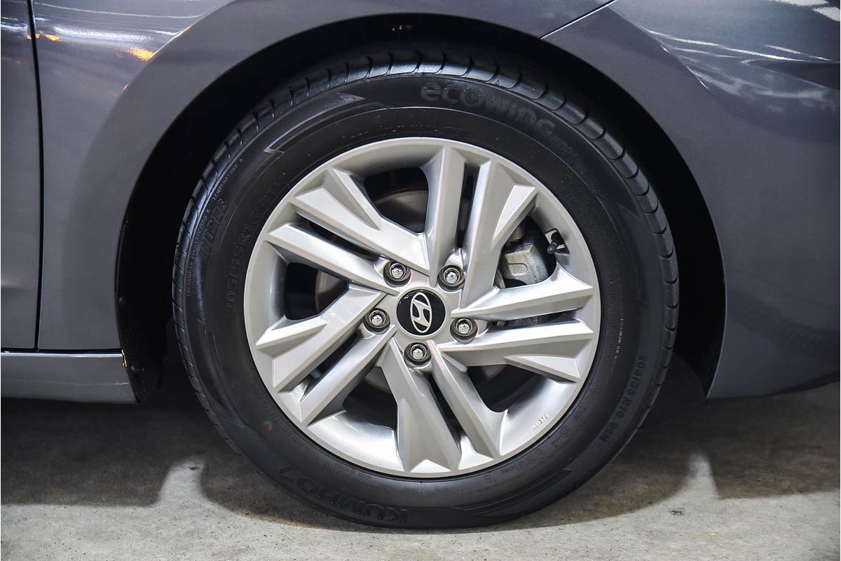 2019 Hyundai Elantra Active AD.2