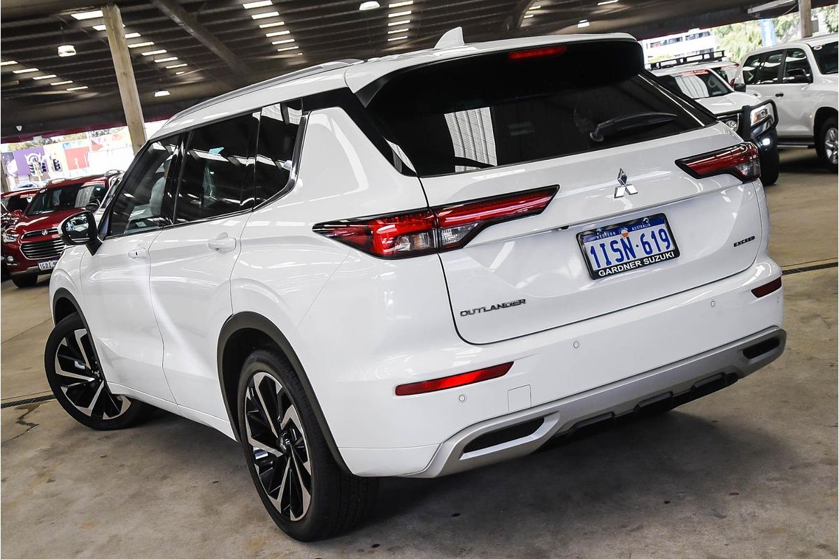 2022 Mitsubishi Outlander Exceed ZM