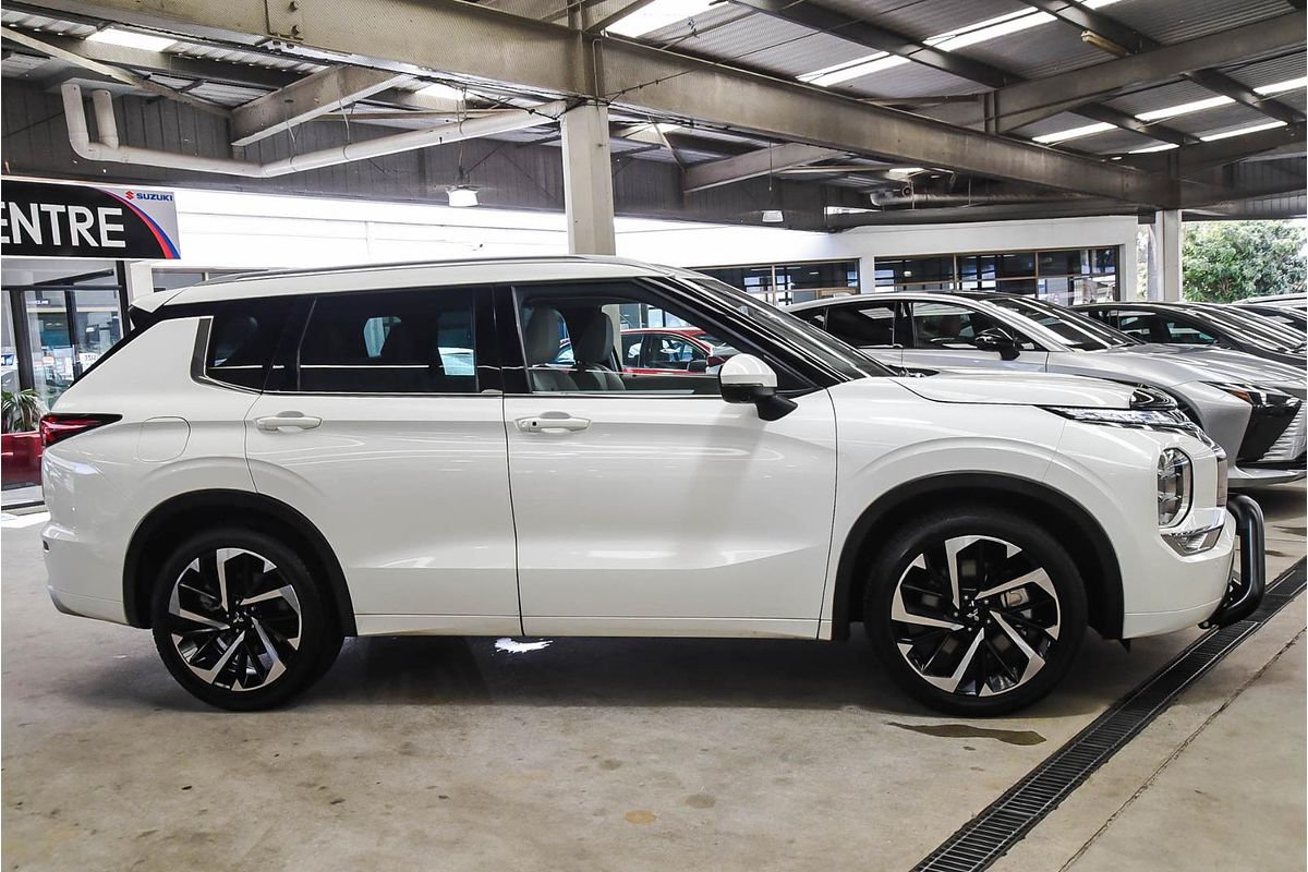 2022 Mitsubishi Outlander Exceed ZM