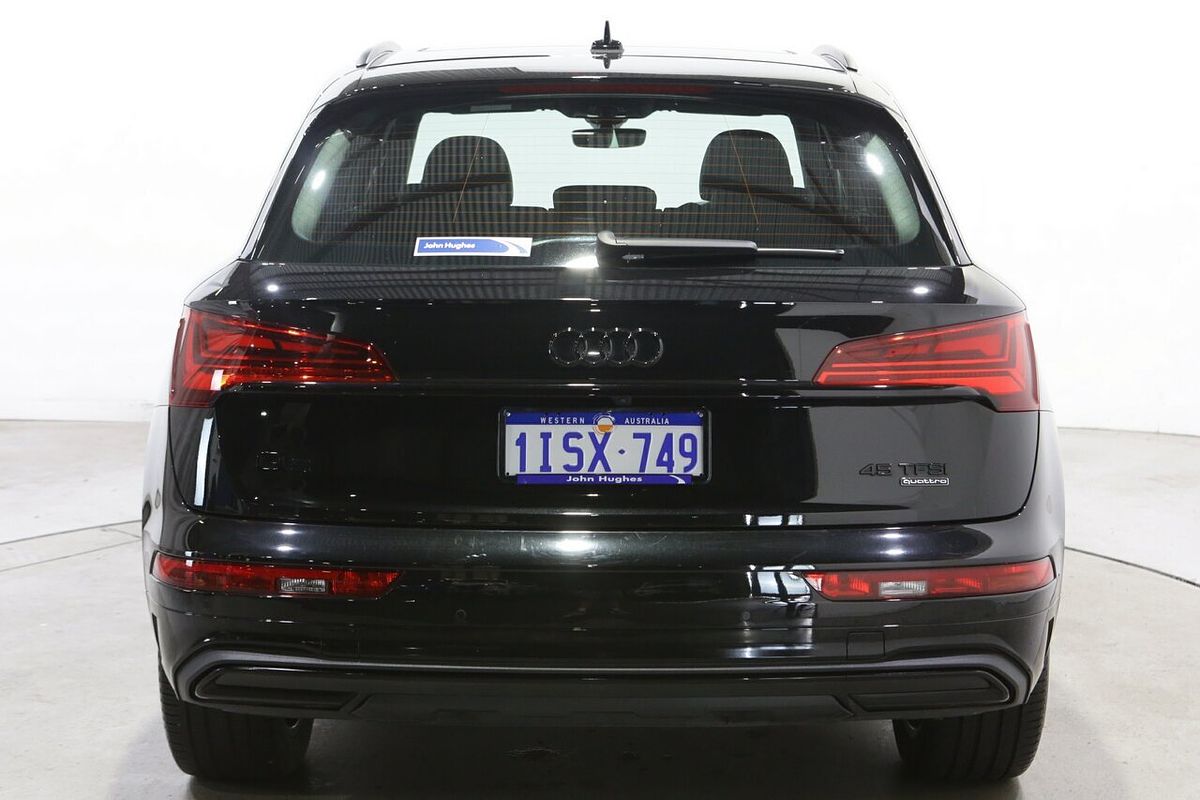2023 Audi Q5 45 TFSI Dynamic Black FY