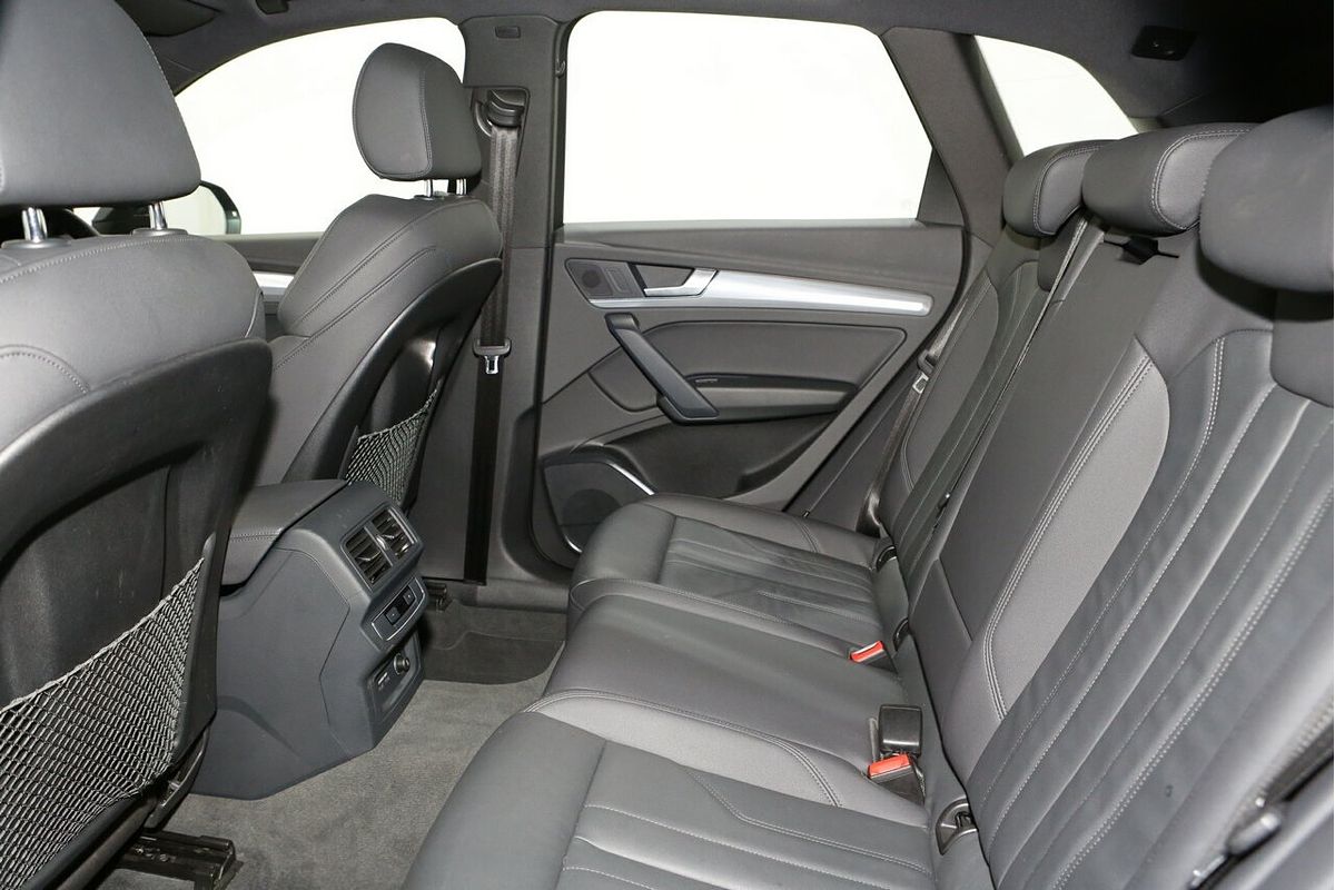2023 Audi Q5 45 TFSI Dynamic Black FY