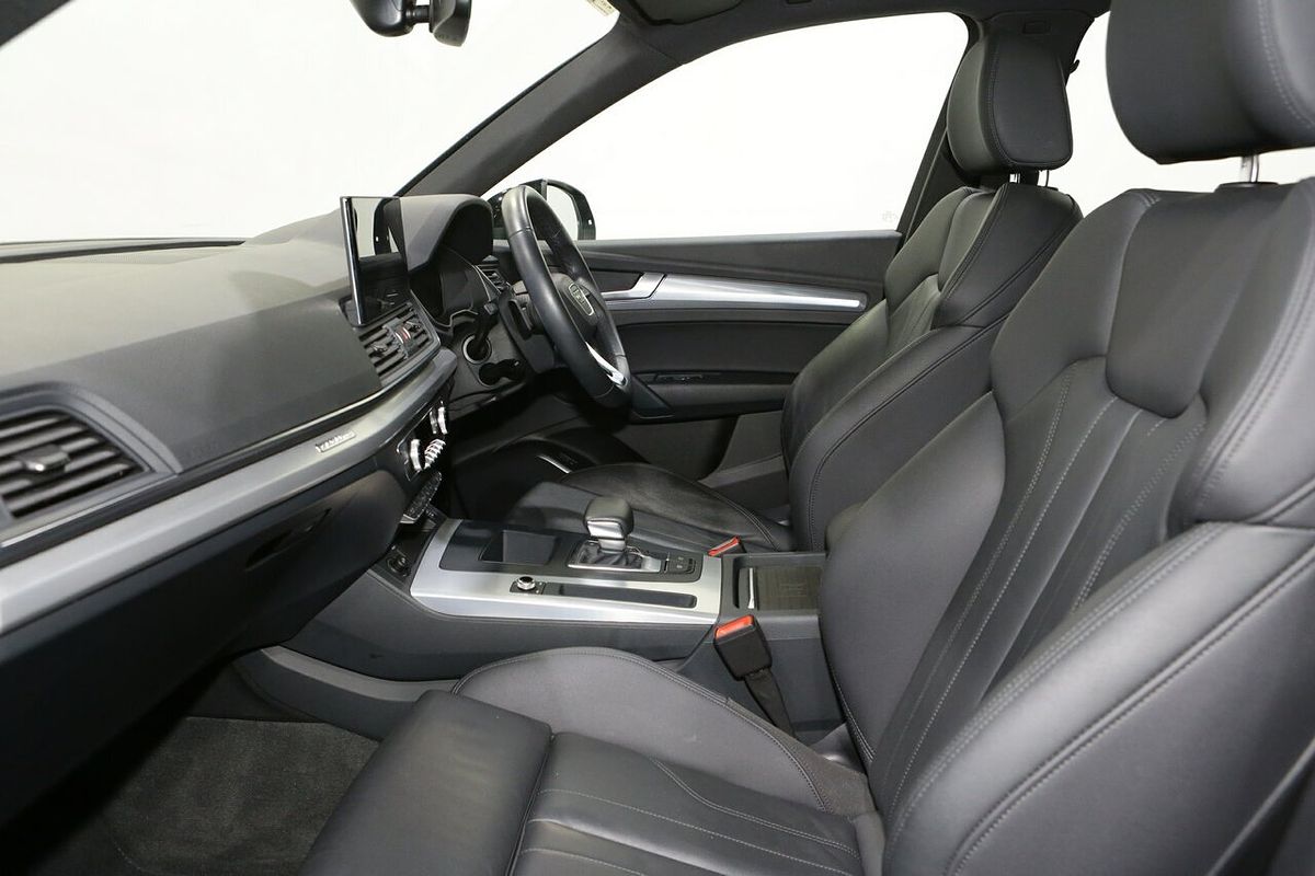 2023 Audi Q5 45 TFSI Dynamic Black FY