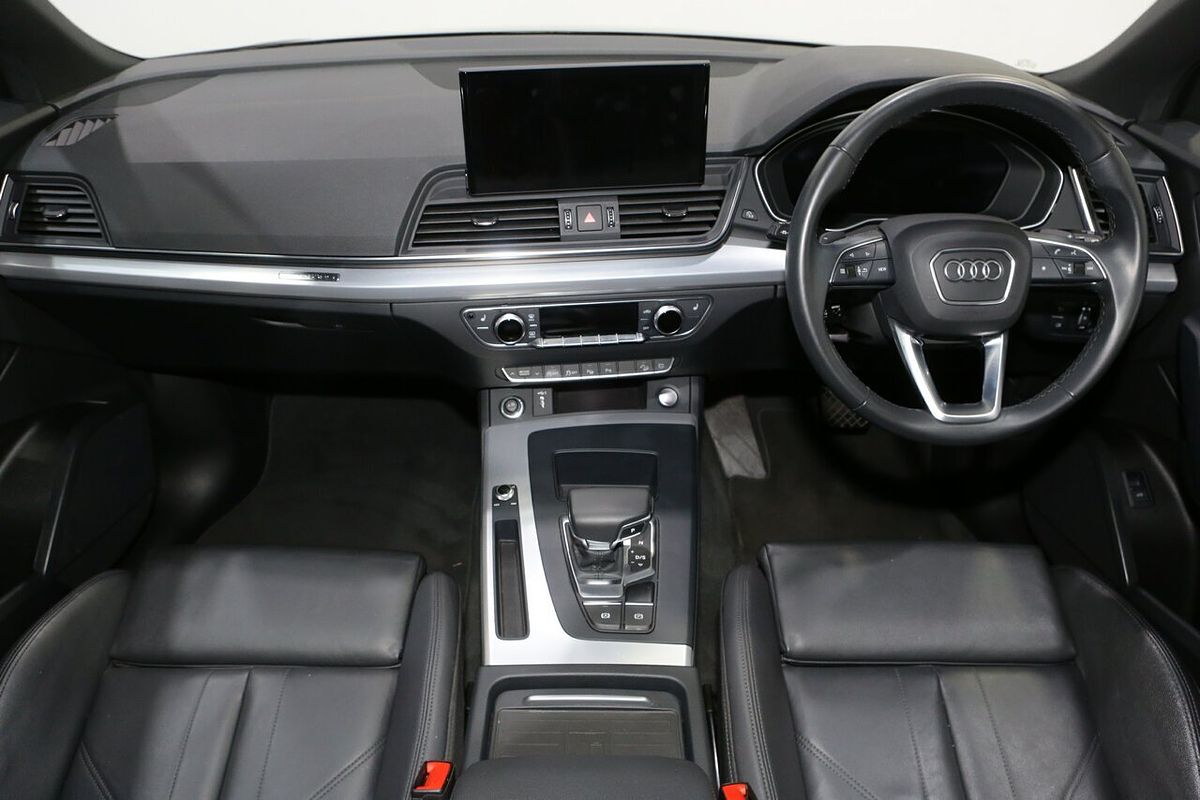 2023 Audi Q5 45 TFSI Dynamic Black FY