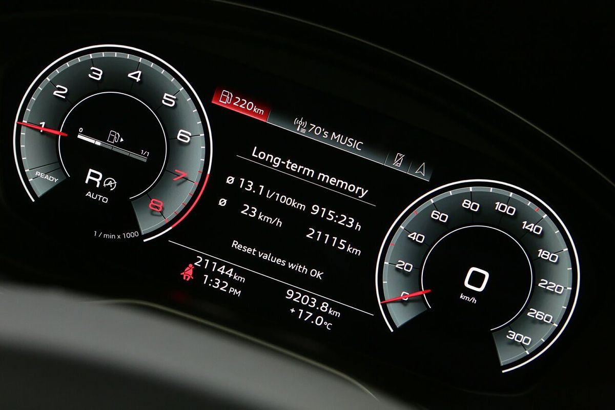 2023 Audi Q5 45 TFSI Dynamic Black FY