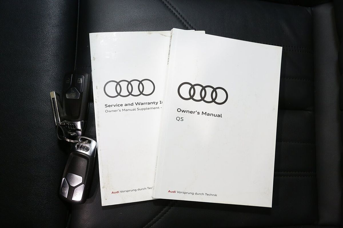 2023 Audi Q5 45 TFSI Dynamic Black FY