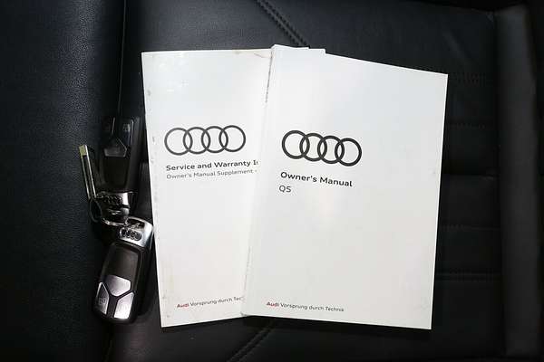 2023 Audi Q5 45 TFSI Dynamic Black FY