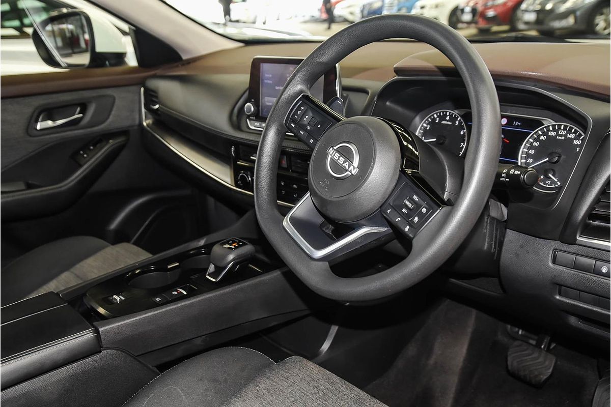 2024 Nissan X-TRAIL ST T33
