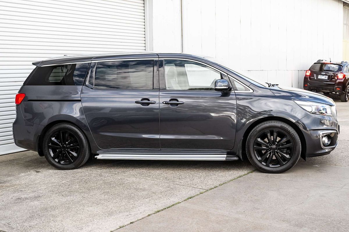 2017 Kia Carnival Platinum YP