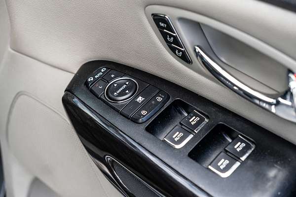 2017 Kia Carnival Platinum YP