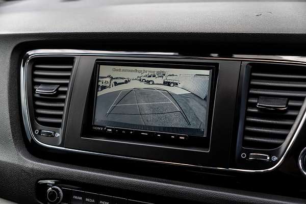 2017 Kia Carnival Platinum YP