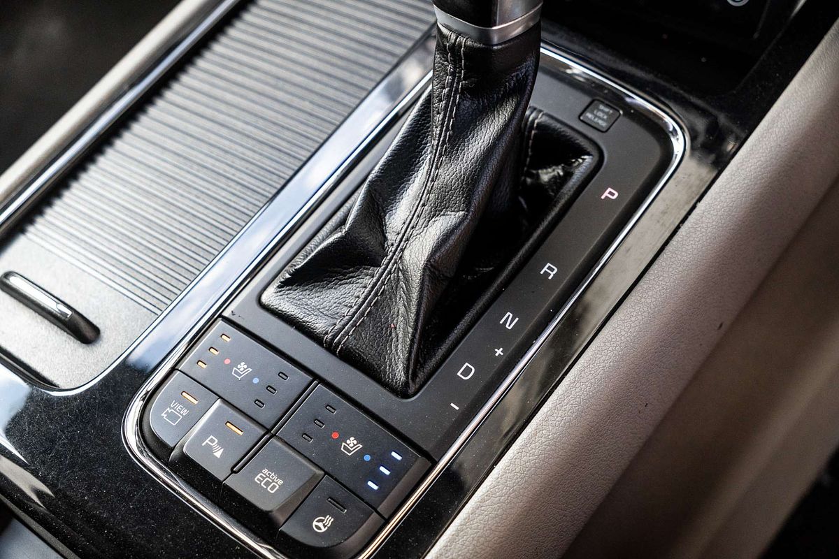 2017 Kia Carnival Platinum YP