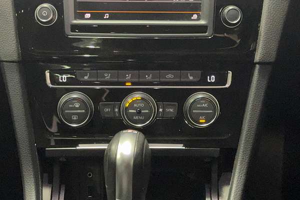2016 Volkswagen Golf 110TDI Highline 7