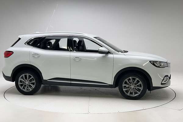 2022 MG HS Vibe SAS23