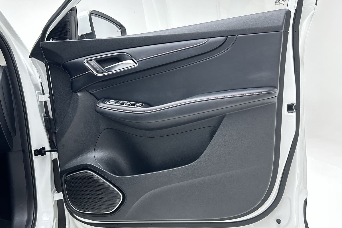 2022 MG HS Vibe SAS23