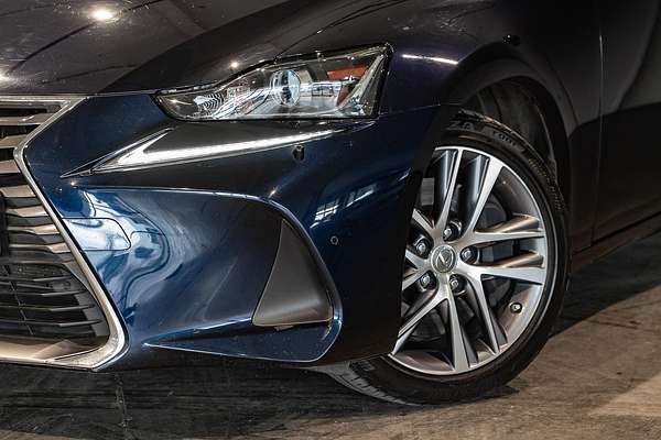 2018 Lexus IS IS300 Luxury ASE30R