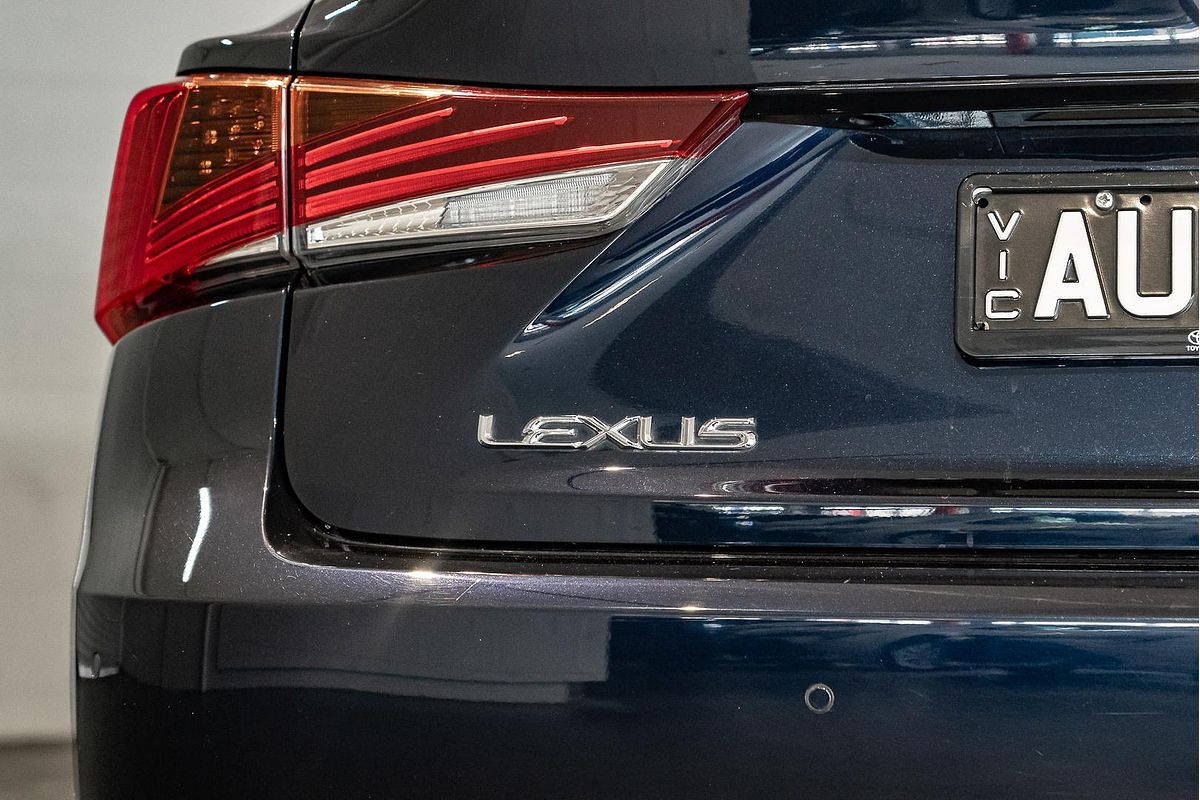 2018 Lexus IS IS300 Luxury ASE30R
