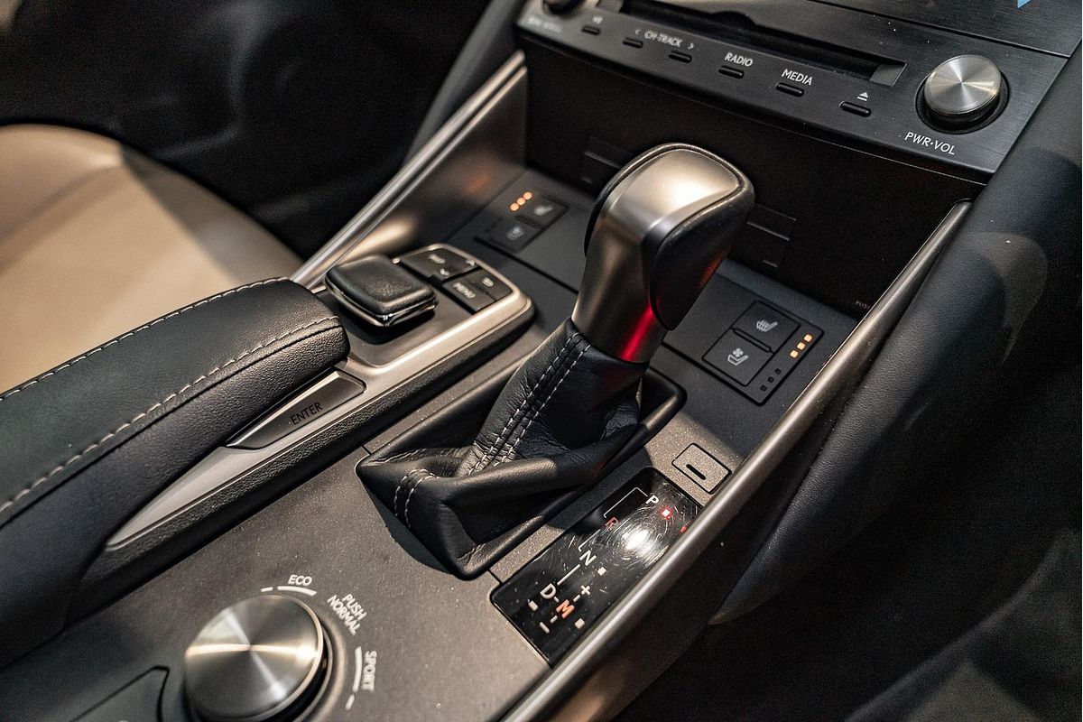 2018 Lexus IS IS300 Luxury ASE30R