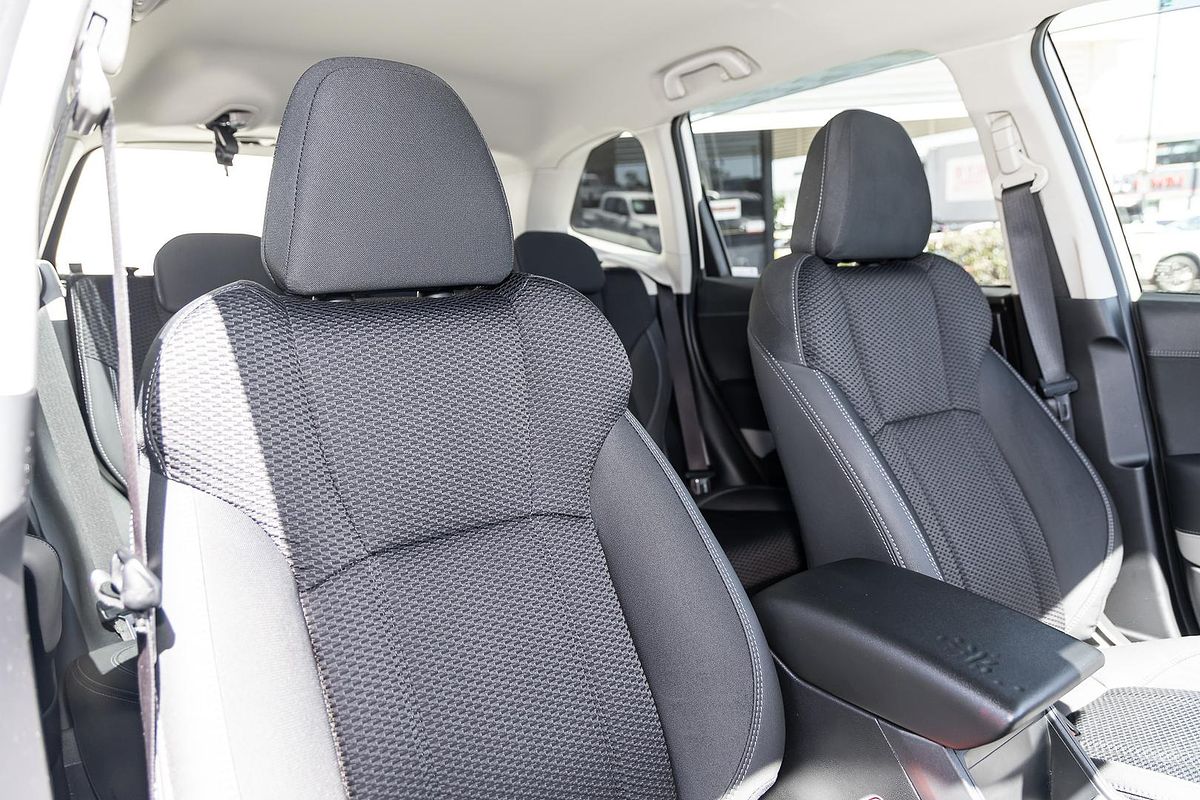 2023 Subaru Forester 2.5i Premium S5