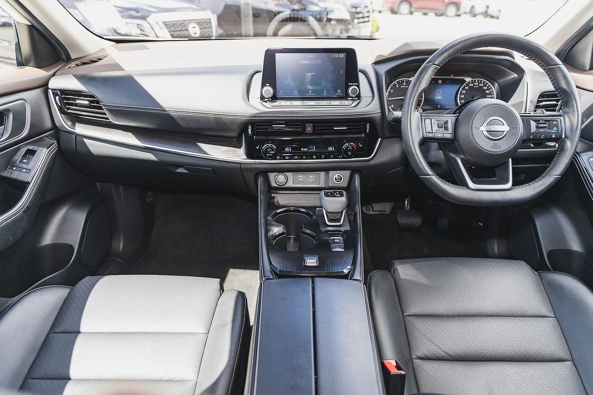 2023 Nissan X-TRAIL ST-L T33