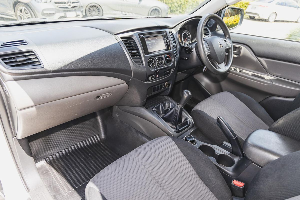 2017 Mitsubishi Triton GLX MQ 4X4