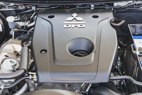 2017 Mitsubishi Triton GLX MQ 4X4