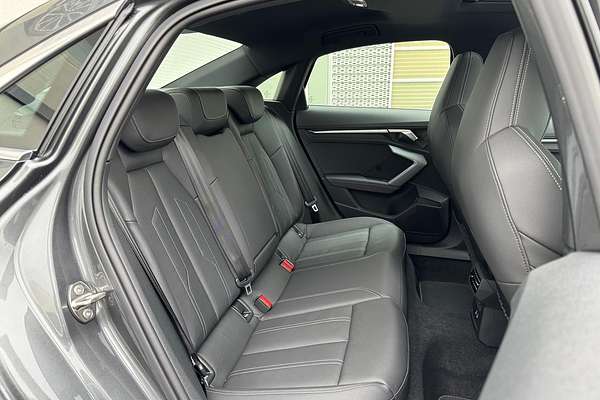 2025 Audi A3 35 TFSI S line GY