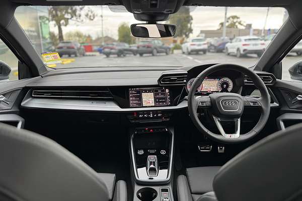 2025 Audi A3 35 TFSI S line GY