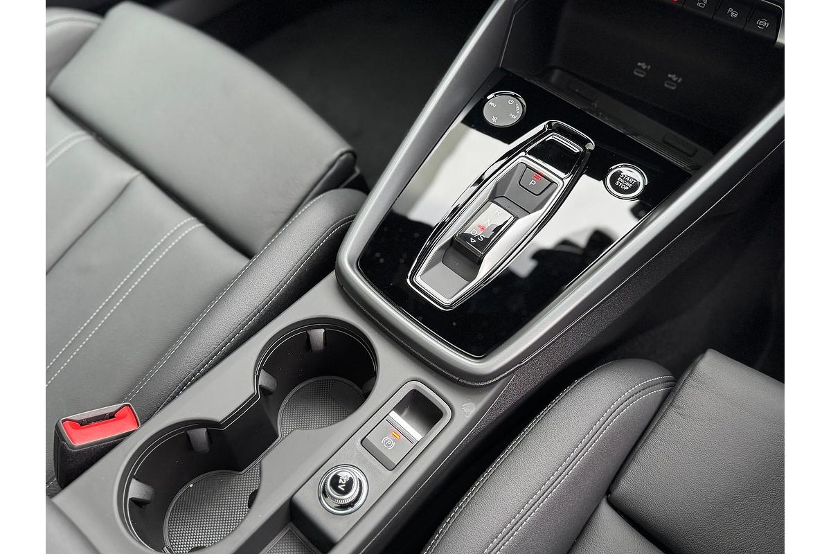 2025 Audi A3 35 TFSI S line GY