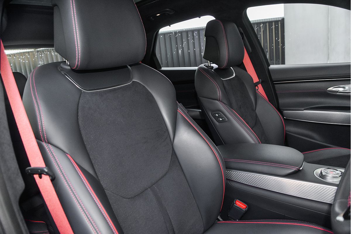 2022 Genesis GV70 3.5T AWD Sport JK.V2