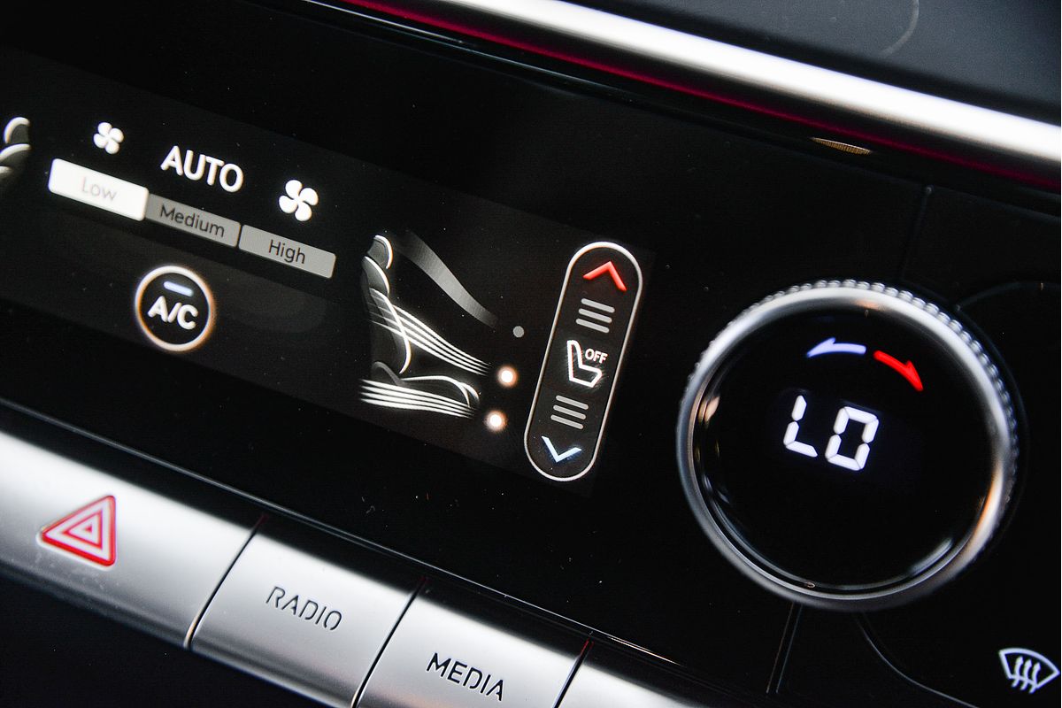2022 Genesis GV70 3.5T AWD Sport JK.V2