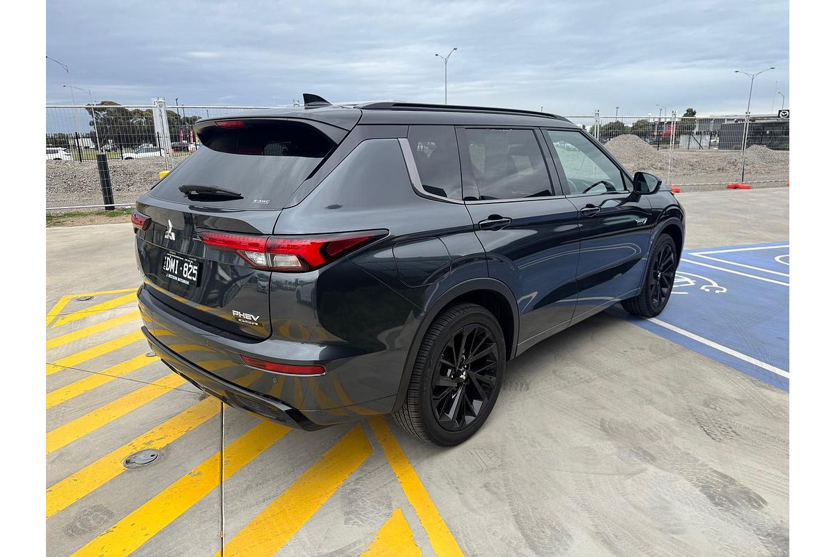 2024 Mitsubishi Outlander PHEV GSR ZM