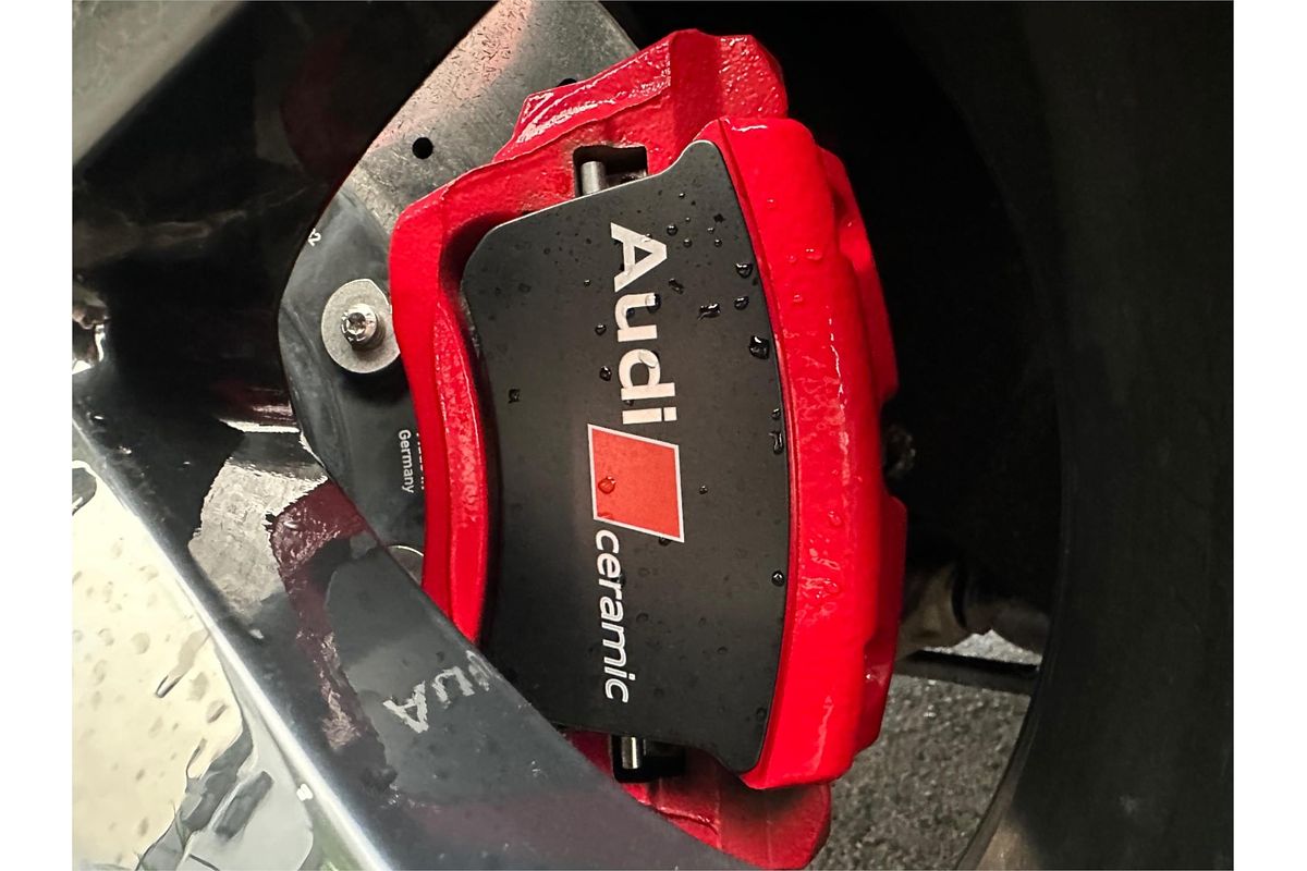 2020 Audi RS Q8 TFSI F1