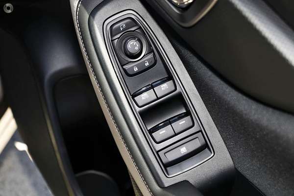 2025 Subaru Forester Hybrid L S5