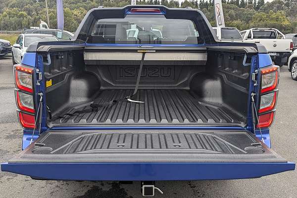 2025 Isuzu D-MAX X-TERRAIN 4X4