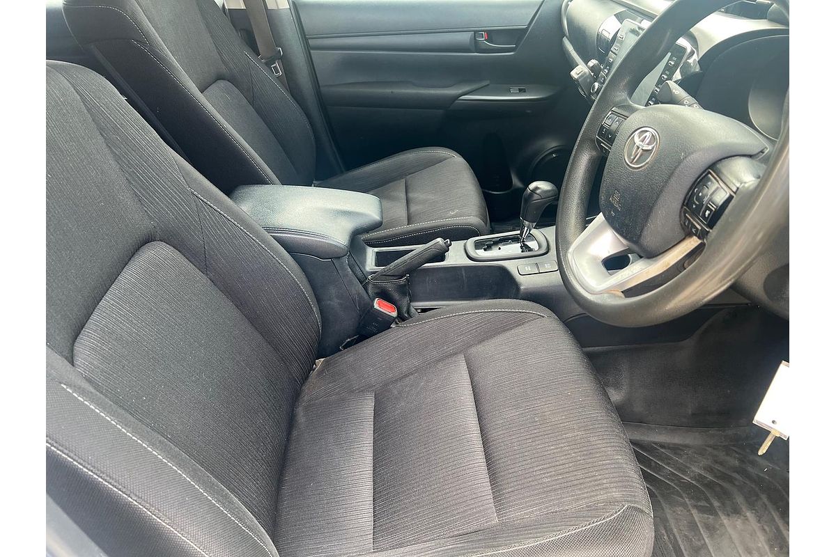 2020 Toyota Hilux SR GUN126R 4X4