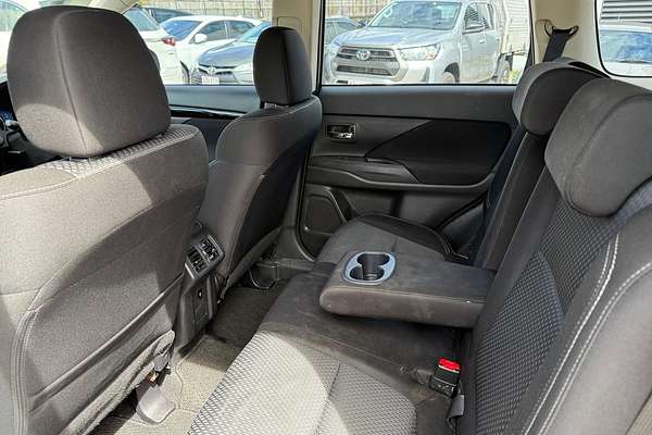 2019 Mitsubishi Outlander ES ZL