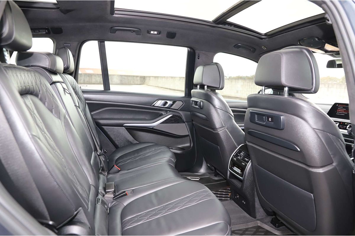 2021 BMW X7 M50i G07