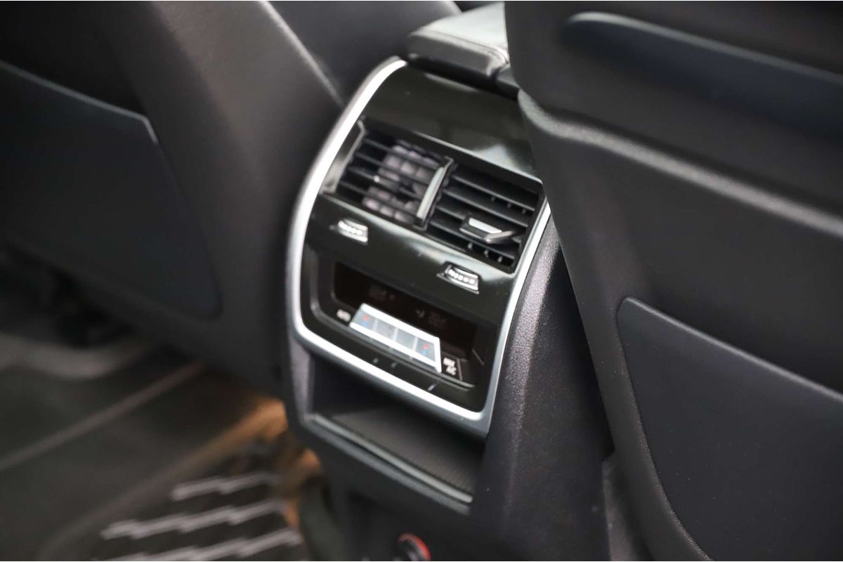 2021 BMW X7 M50i G07