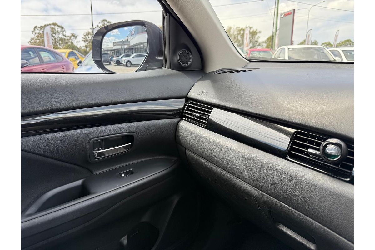 2019 Mitsubishi Outlander ES ZL