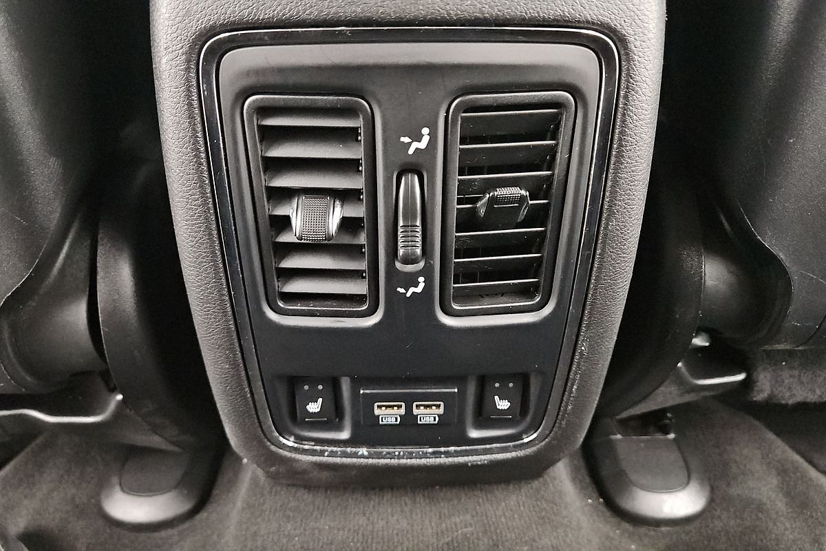 2013 Jeep Grand Cherokee Overland WK